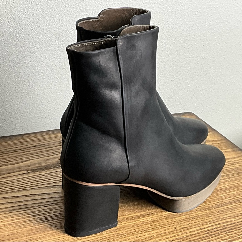 Coclico Rana Black Leather Heeled Ankle Boot, New in Box - Picture 6 of 11